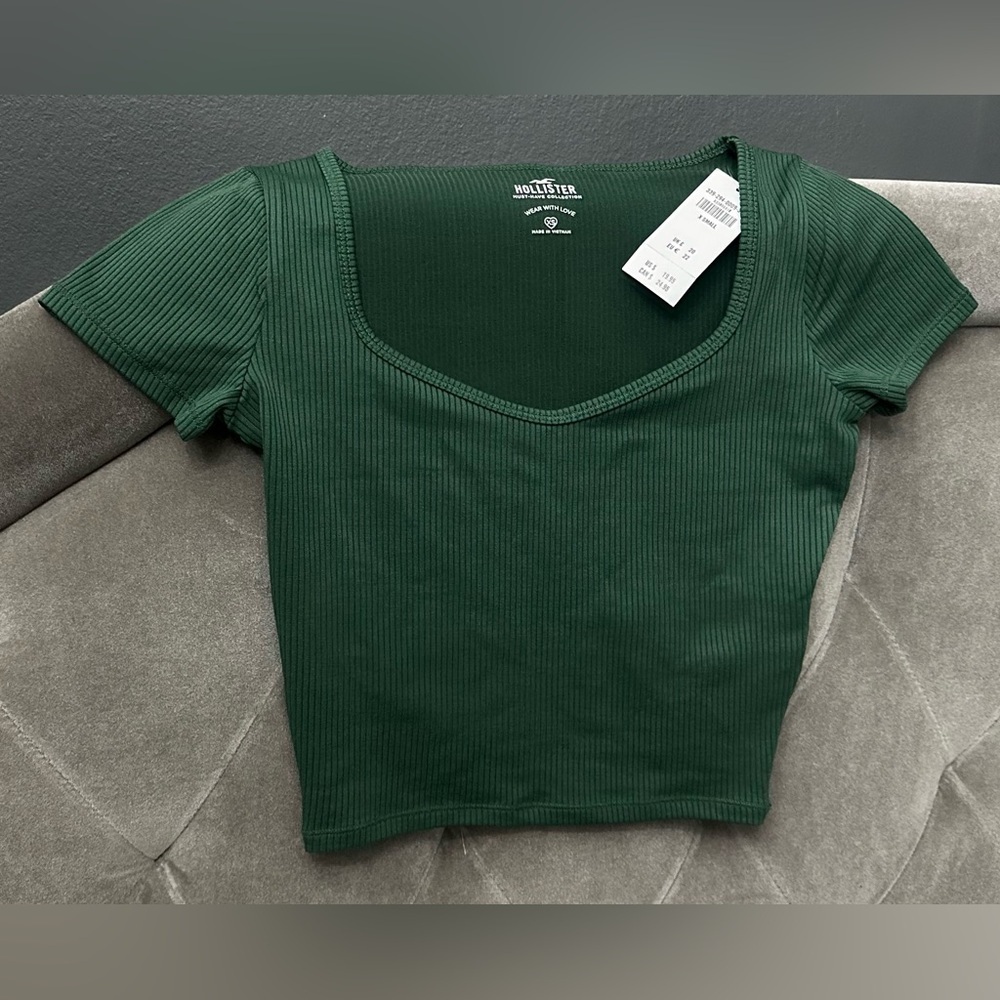 Hollister Ribbed Stretch Cropped Scoop Neck Baby Tee